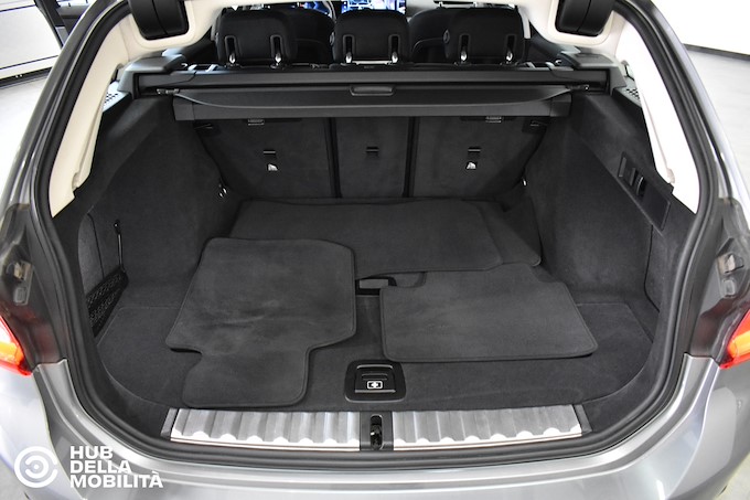 BMW 318d 48V Touring